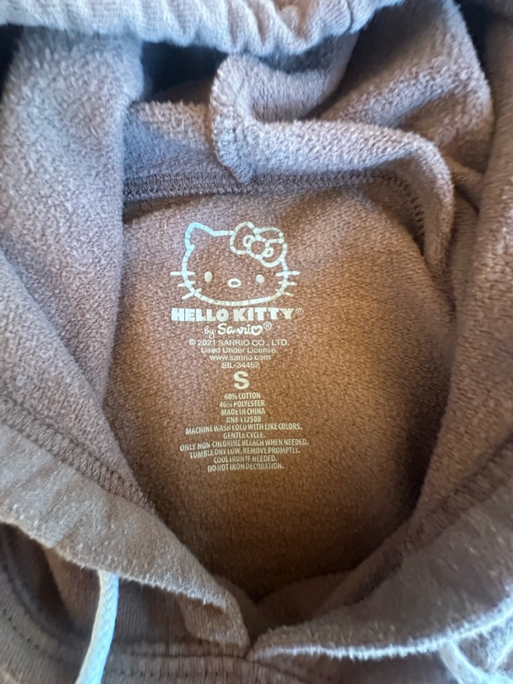 Hello Kitty Sanrio Soft Brown Cropped Hoodie Sweatshirt Size Small Y2K Cute Cozy - Picture 2 of 7